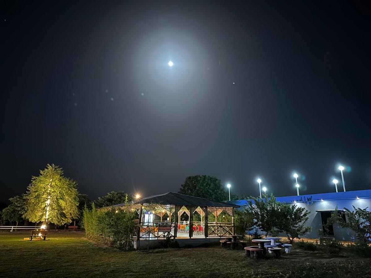 Modhera Sunrise Resort - Tents Bhungas Jungle Restaurants & Candlelight Dining Kalri Eksteriør billede